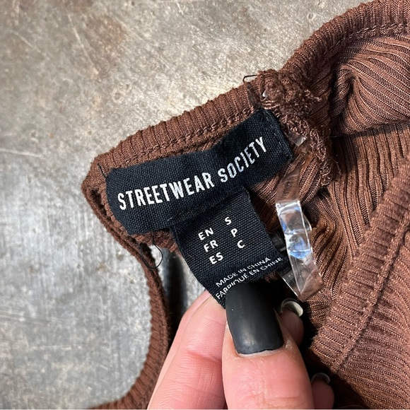 Streetwear Society cropped top - Picture 2 of 3